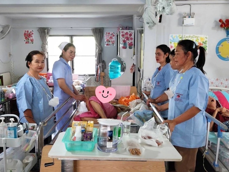 ดูแลผู้สูงอายุ